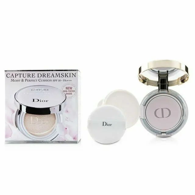 Christian Ladies Capture Dreamskin Moist & Perfect Cushion 