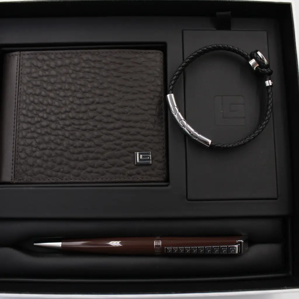 GUY LAROCHE PEN + WALLET + BRACELET SET GLRB0000304-161