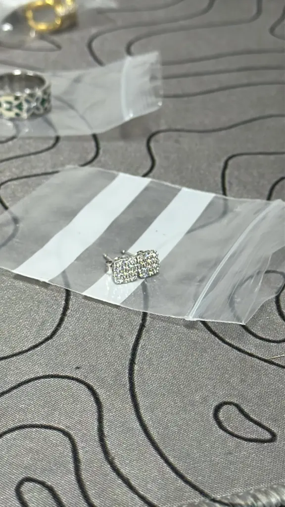 Earring EAR004