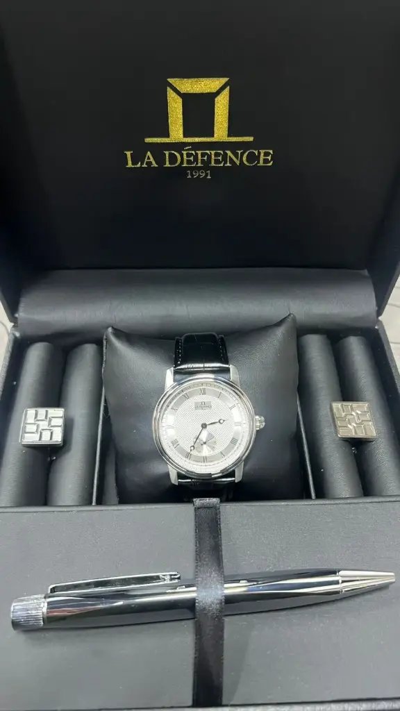 LA DEFENCE WATCH SET 