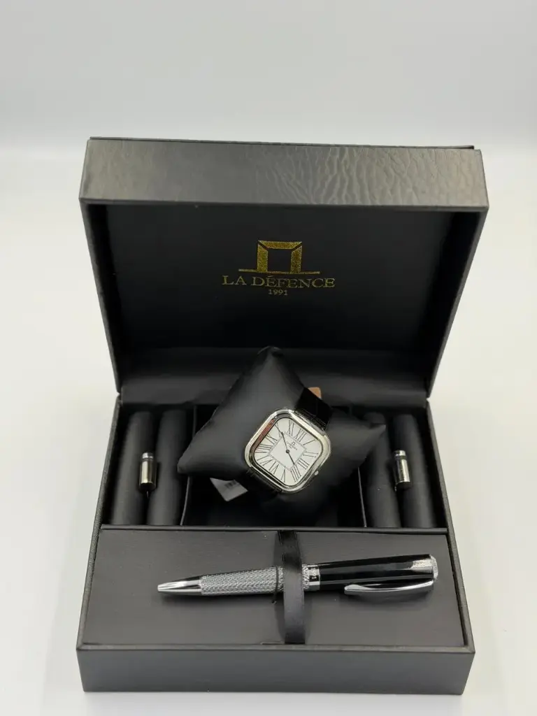 LA DEFENCE WATCH SET  