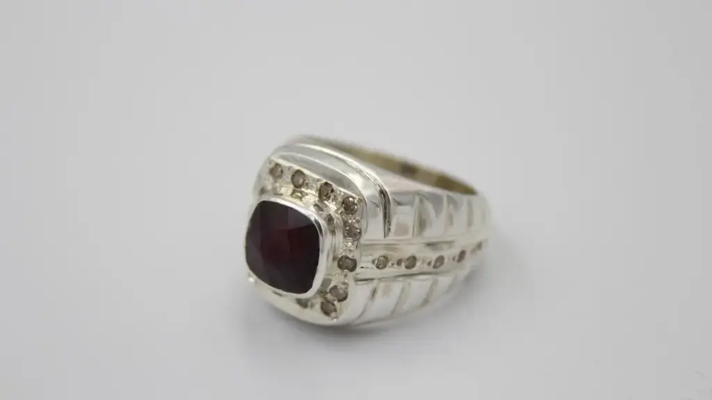 CARAT CENTER LABORATORY DIAMOND RING 