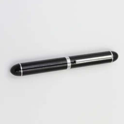 [NR0003] NINA RICCI PEN NR0003