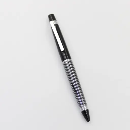 [NR0033] NINA RICCI PEN NR0033