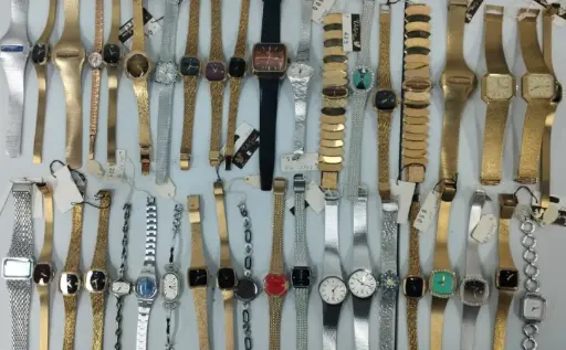 VALGINES VINTAGE WATCH 