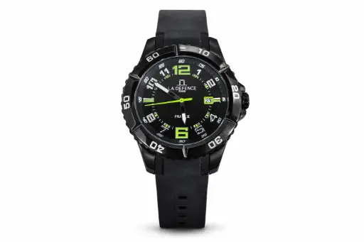 [LAD0033] LA DEFENCE WATCH 