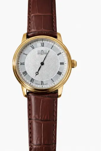 [LAD0086] LA DEFENCE WATCH 