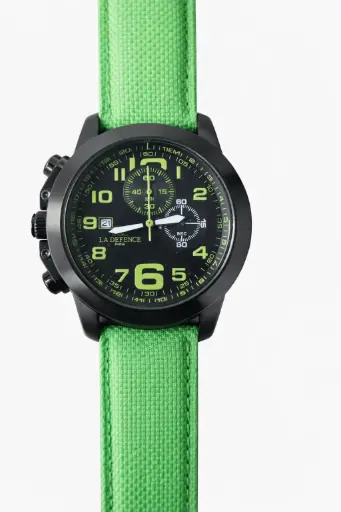 [LAD0087] LA DEFENCE WATCH 